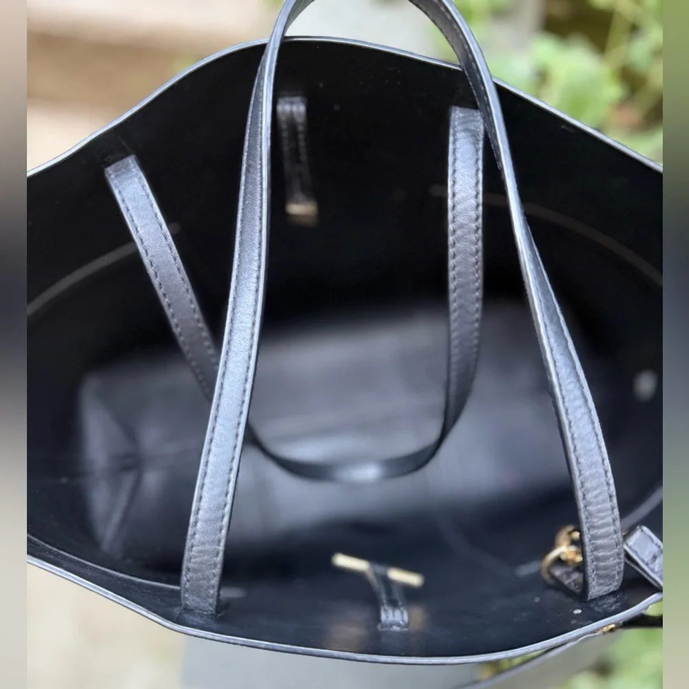 Tory Burch Black leather Block-Tbag w/ removable clutch GUC